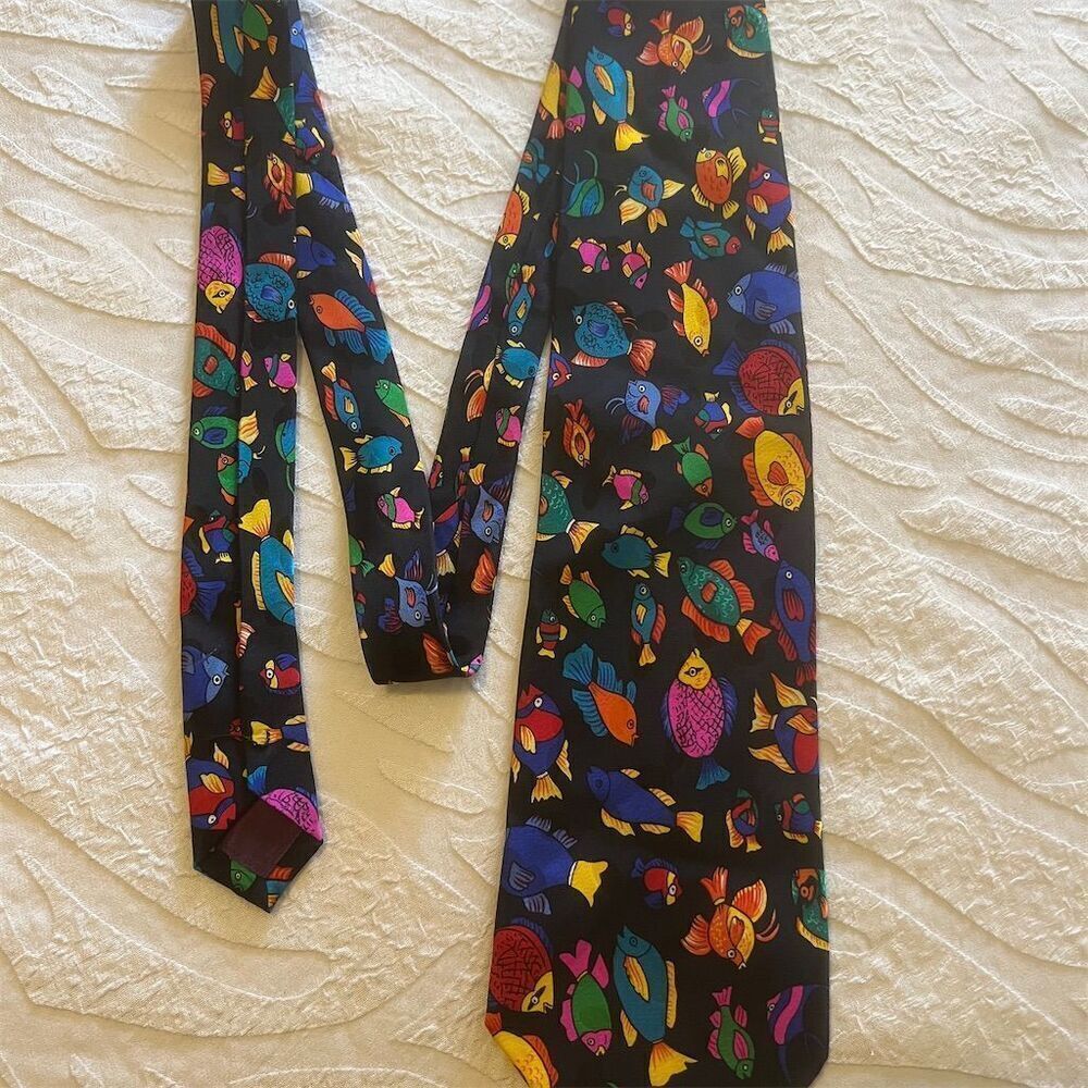 Addiction Silk Men's Tie Black Tropical Fish Aquarium Ocean Animal Print - Picture 1 of 4